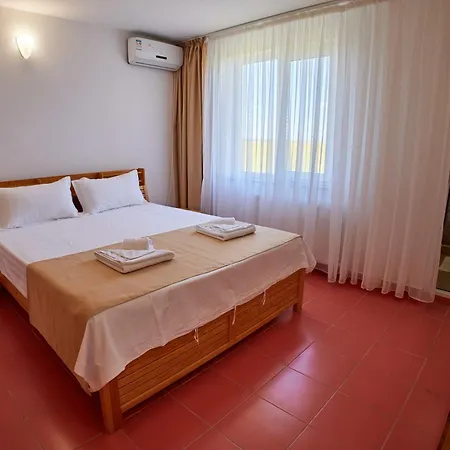 Casa Siaj Vama Veche